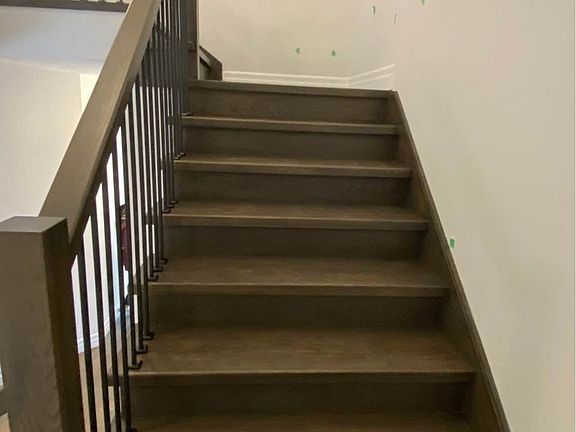 5th image of 32 Faith St #7