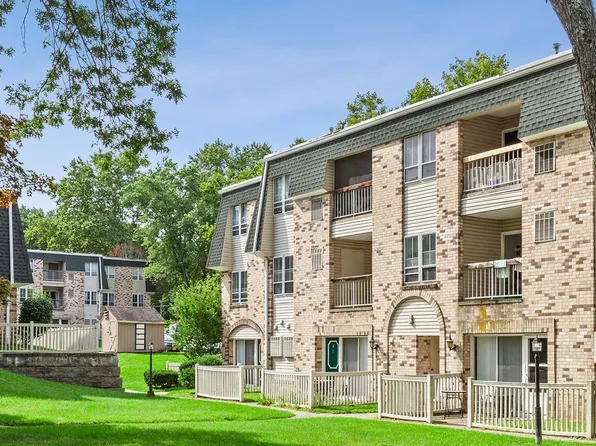 Stony Run at the Stockade Apartments