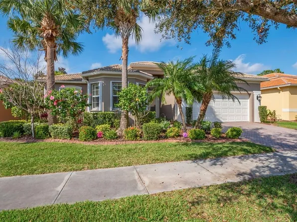 4946 Sapphire Sound Dr, Wimauma, FL 33598