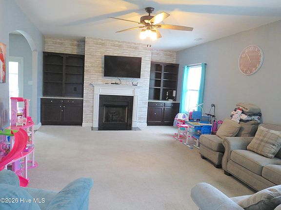 5th image of 104 Falken Court