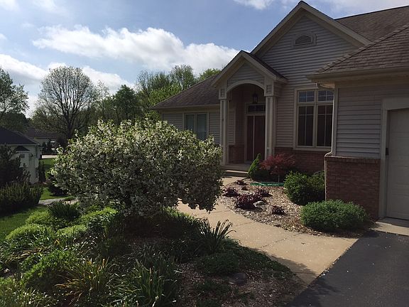 5th image of 6192 Montmorency Dr SE