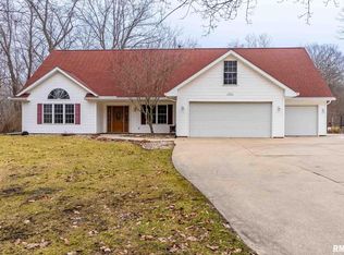 305 Kerfoot St, East Peoria, IL 61611