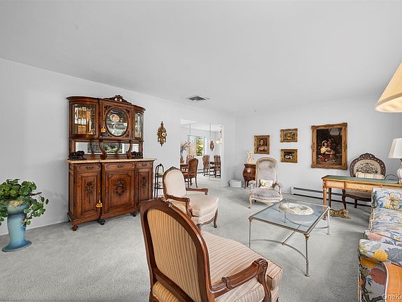 5th image of 36 W Terrace Road