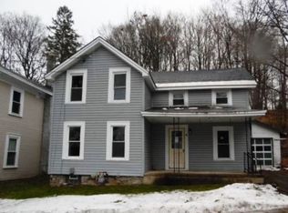 11 Lawrence St, Jordan, NY 13080