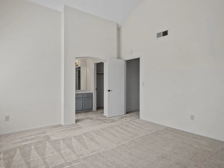 321 Brookshire Ct — Photo 24