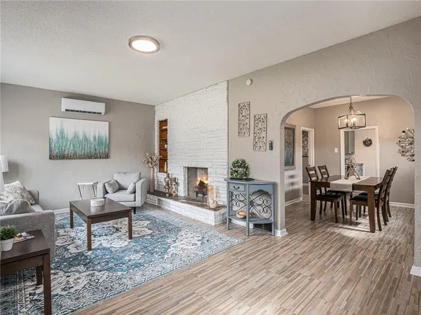 629 Stewart Ave, Kansas City, KS 66101