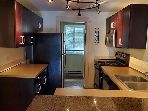 4th image of 728 Kirkland Cir