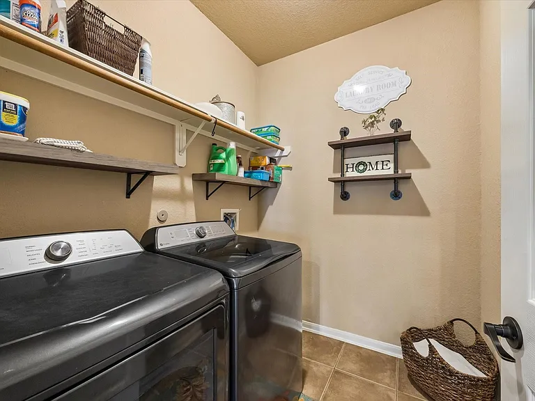 6102 Timbermoss Ct — Photo 24