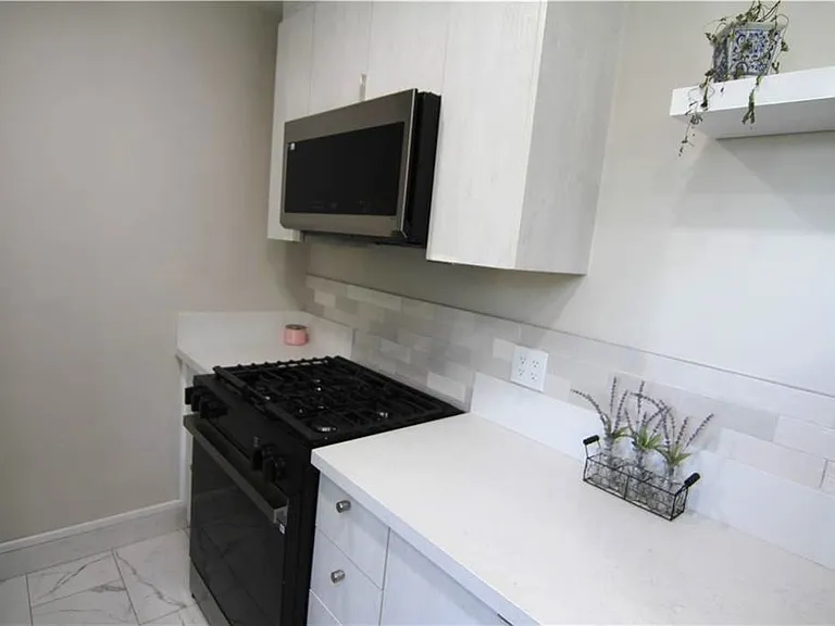 1512 N Allen Ave — Photo 6