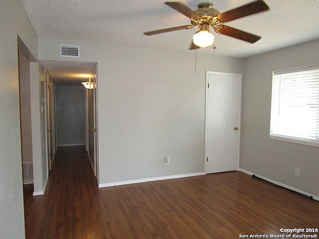 2nd image of 202 Post Oak