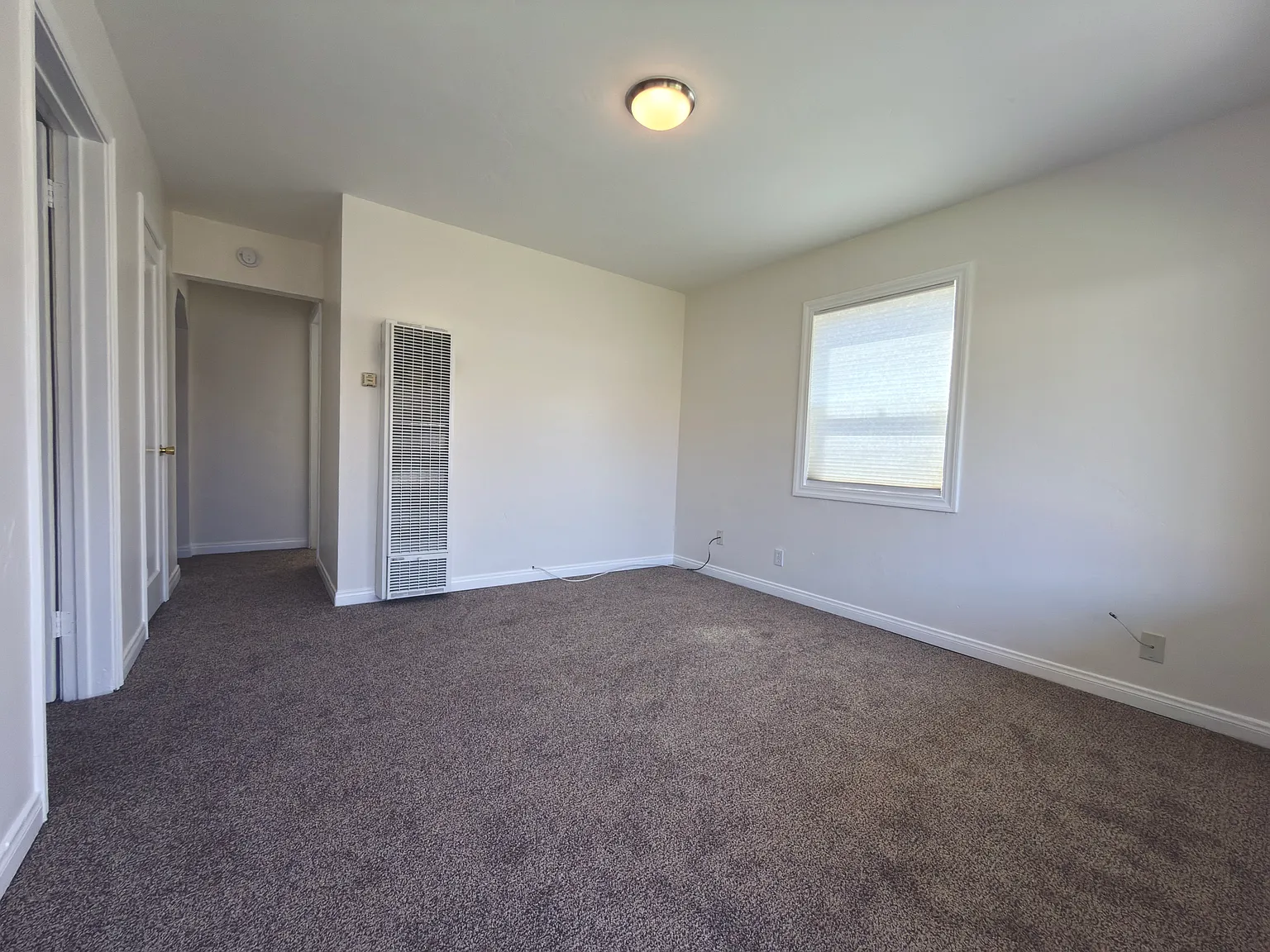 2 bed, 1.0 bath, $2,100 — Photo 2
