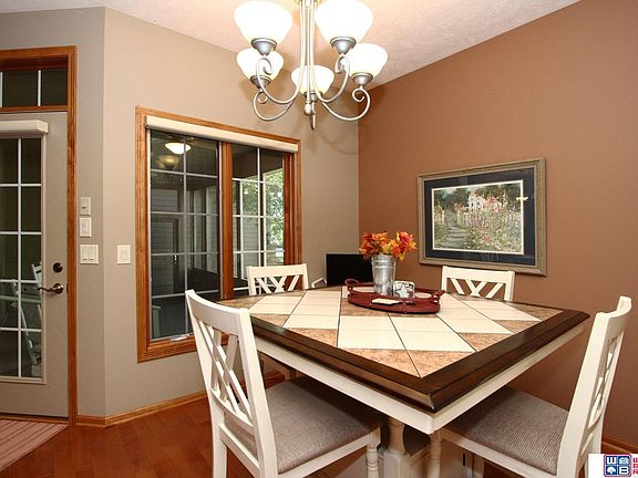 4th image of 7751 Viburnum Dr