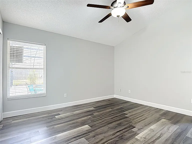 227 Robbins Rest Cir — Photo 13