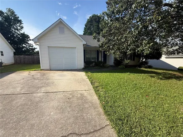 505 Village Cir, Stockbridge, GA 30281