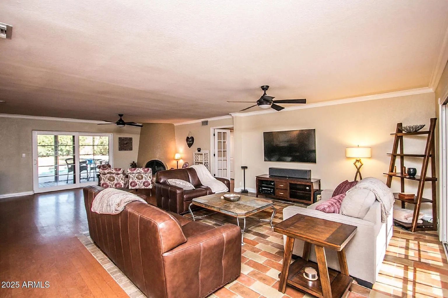5 bed, 4143 sqft, $6,000 — Photo 3