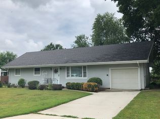 1790 E North St, Morris, IL 60450