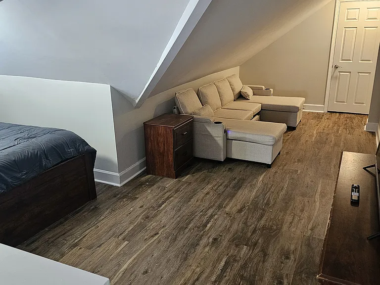 2035 Carrollton Ave — Photo 19