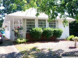 8 Mount Rushmore Dr, Toms River, NJ 08753
