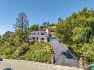 10510 Englewood Dr, Oakland, CA 94605