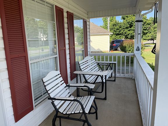 4th image of 318 Cypress Glen Dr