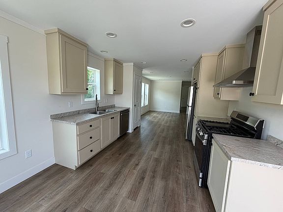 2nd image of 1946 Wyoming Ave #191