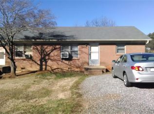 2747 Baker St, Claremont, NC 28610