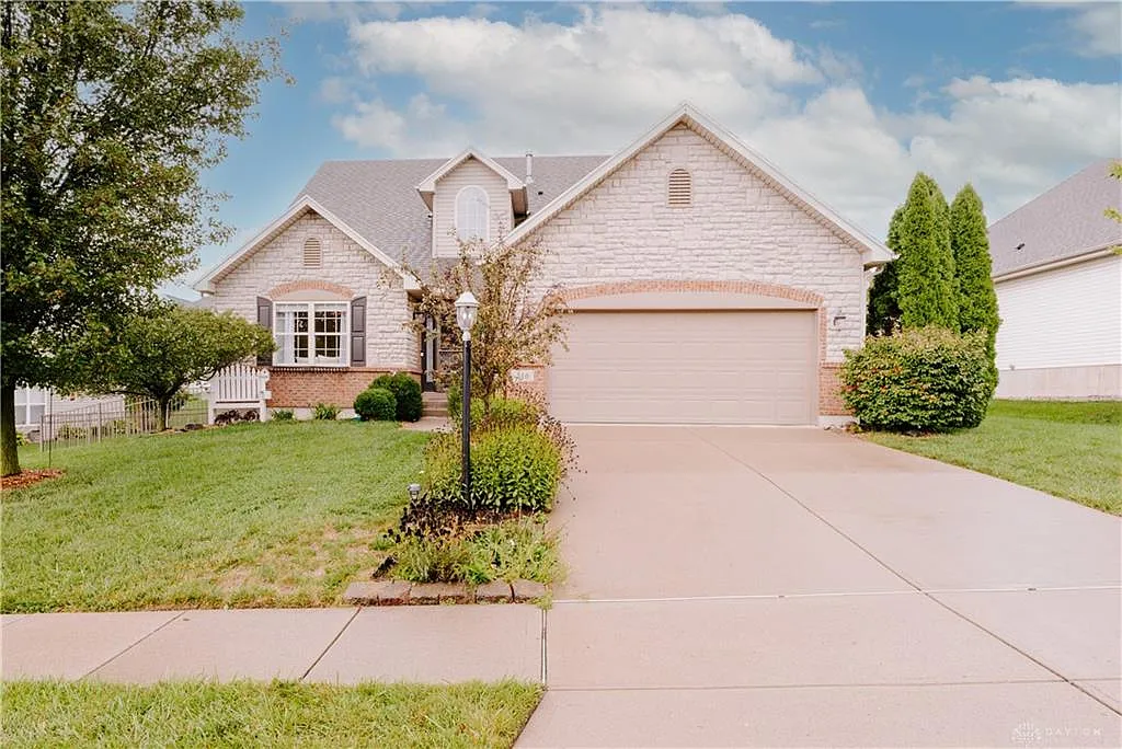 216 Bentridge Dr photo 1