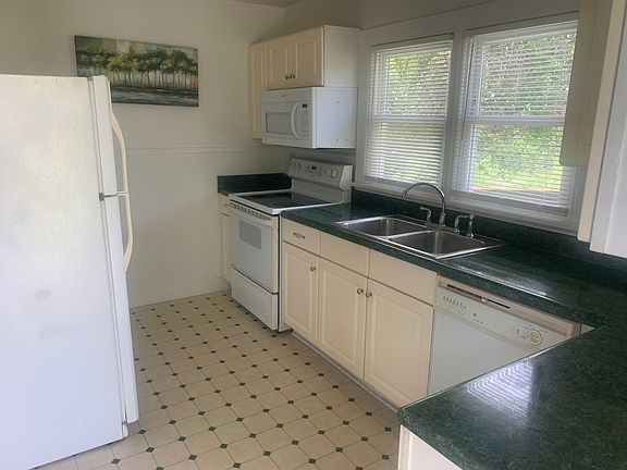 3rd image of 5023 Halls Hill Pike
