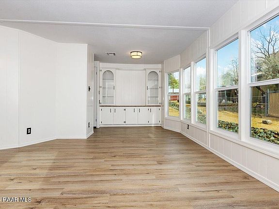 5th image of 2089 E Wren Dr