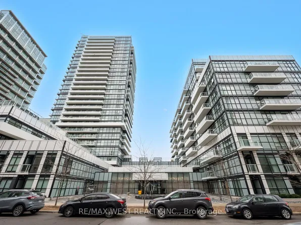251 Manitoba St #2702, Toronto, ON M8Y 0C7