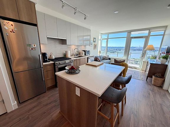 3rd image of 258 Nelsons Ct #1609