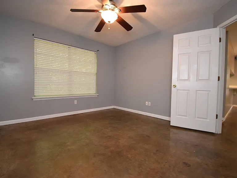 1172 Christpher Ln — Photo 17