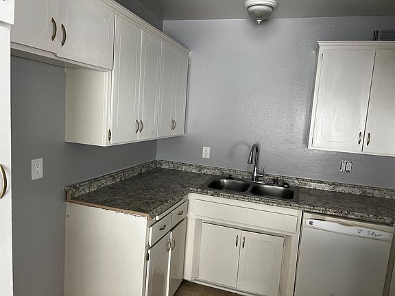 5th image of 3908 N Lugo Ave APT D