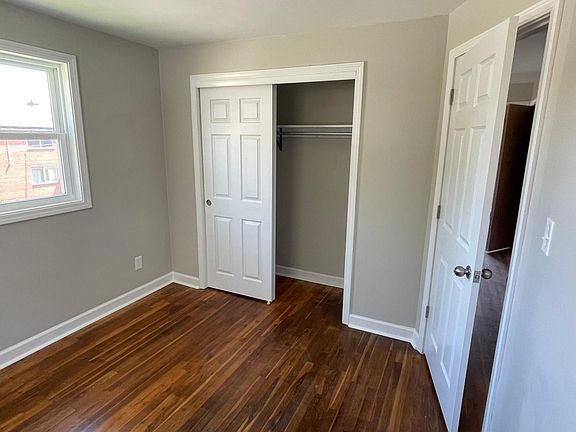 5th image of 807 Manning Ave #807