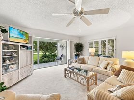 704 Broad Ave S, Naples, FL