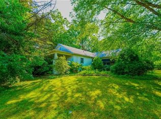 18 S Scotland Ln, New Castle, PA 16101