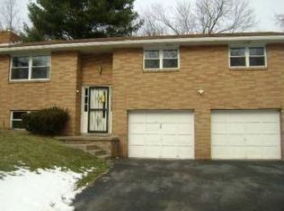 38 Paula St, Burgettstown, PA 15021