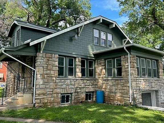 3rd image of 7420 Wayne Ave