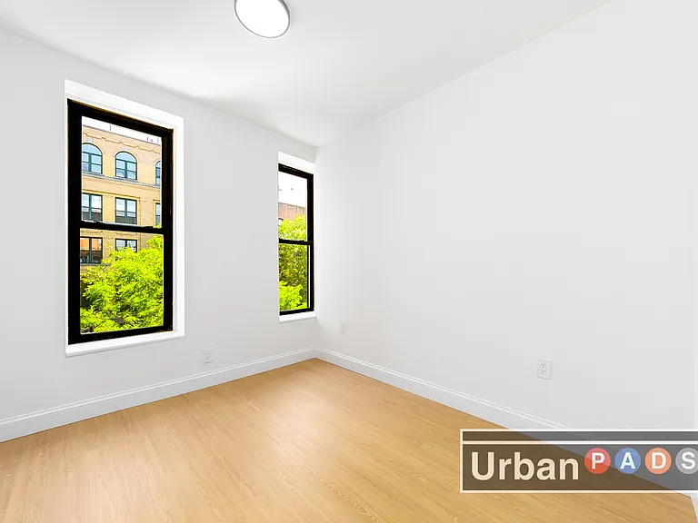 461 Pulaski St #2B — Photo 2