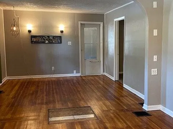 7301 Ballard Pl, Lincoln, NE 68507
