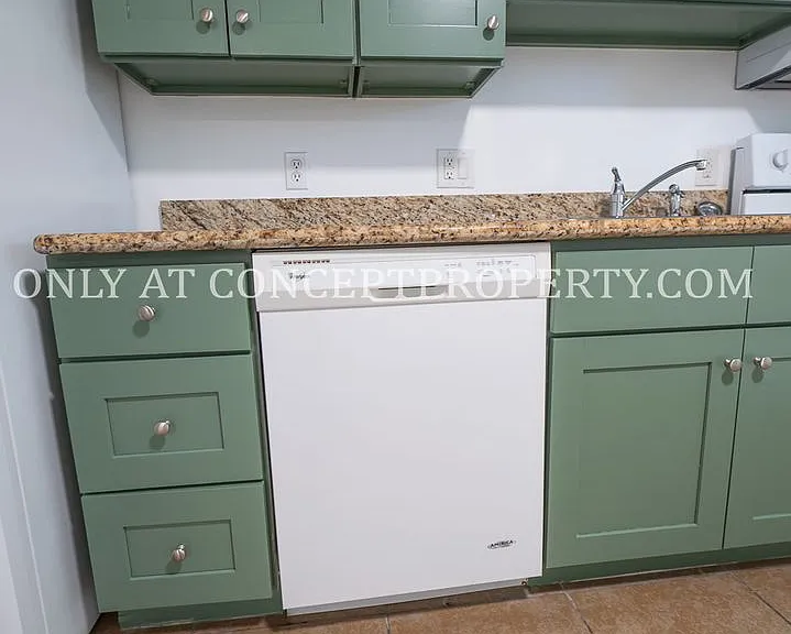 466 E Woodland Ave — Photo 66