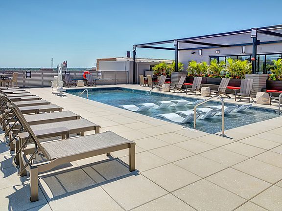 4th image of 1706 Washington Ave #305