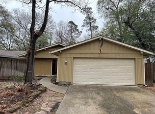 6 Blue Fox Rd, Spring, TX 77380