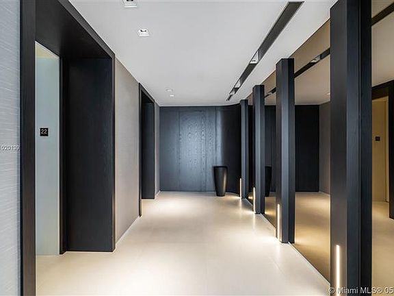 3rd image of 1000 Biscayne Blvd #2202