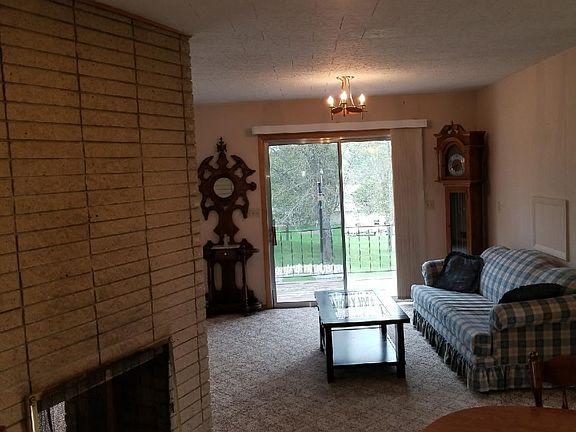 2nd image of 415 N 9th St