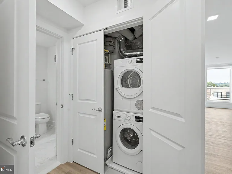 701 N Henry St #502 — Photo 48