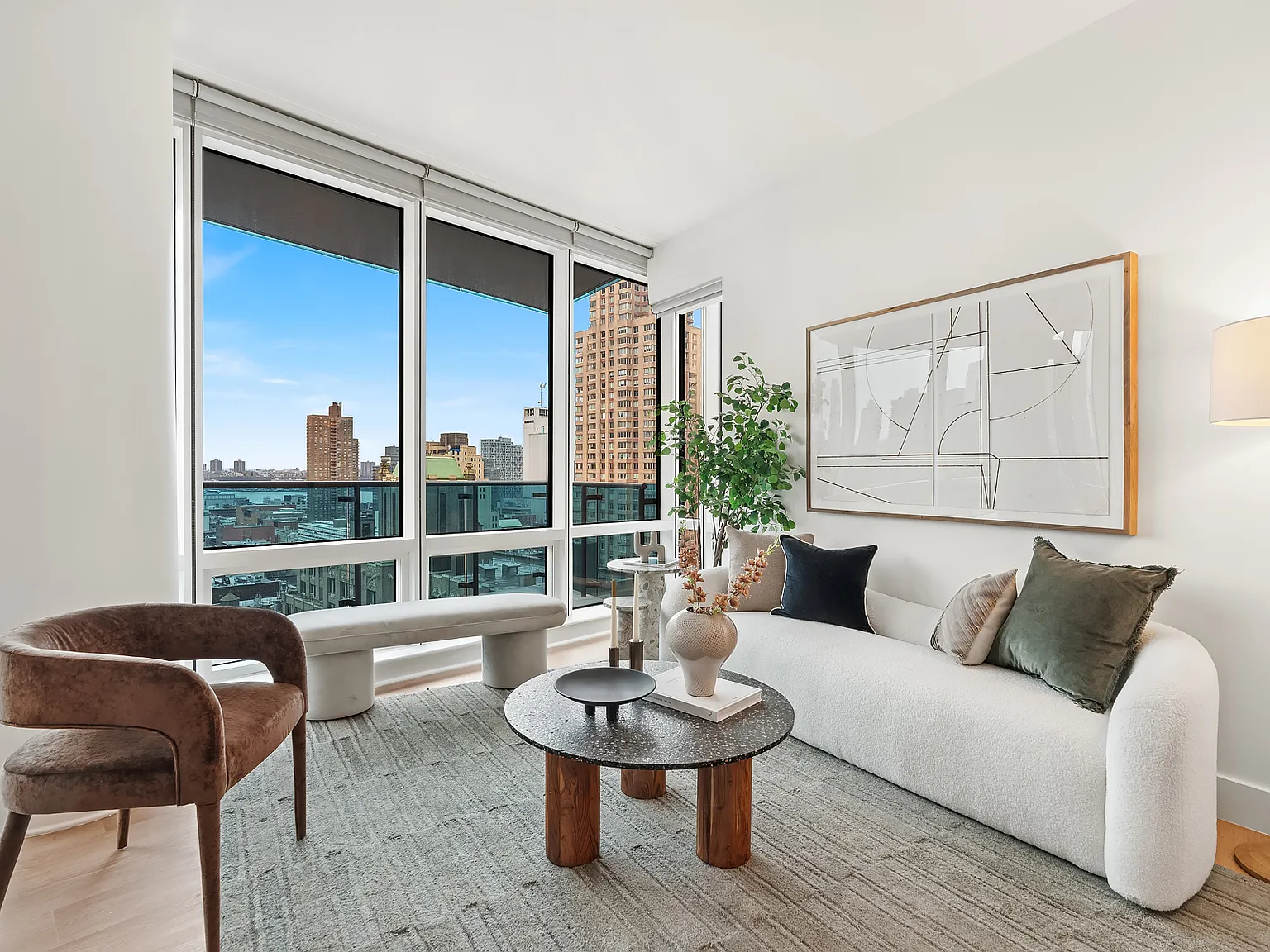 306 West 48th Street — Photo 3