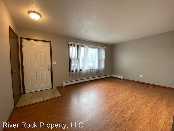 4th image of 519 7th Ave E Unit 1