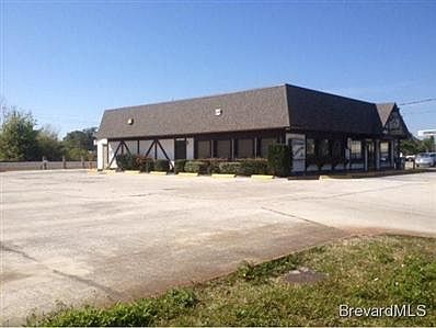 2nd image of 2850 S Hopkins Ave