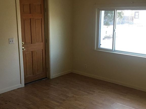 3rd image of 708 N Orchard Ave